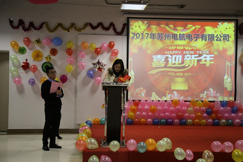 1519956724.jpg 優(yōu)秀員工代表發(fā)言.jpg